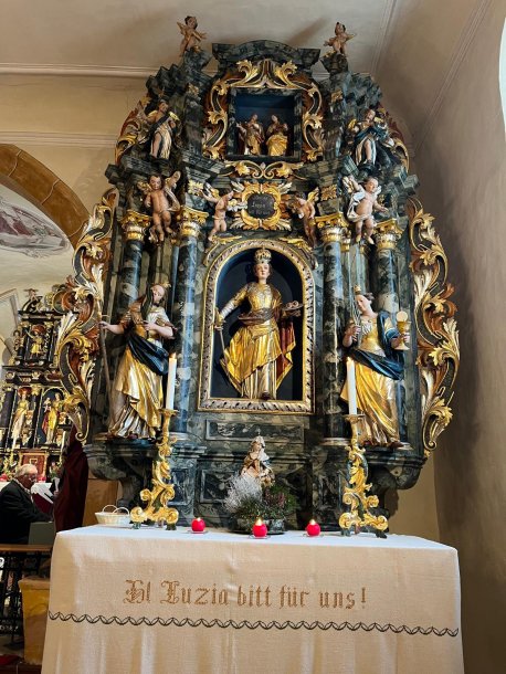 © Foto: Klara M. Luzia Altar in der Filialkirche Tratten