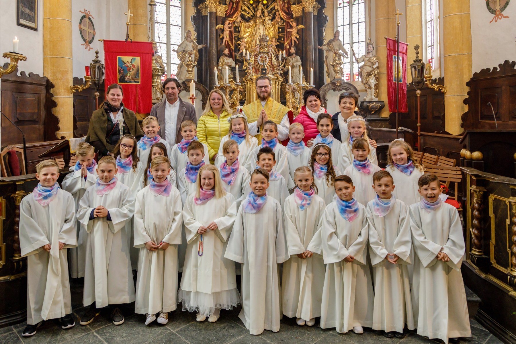 23 Kinder feierten im Sakrament der Eucharistie zum ersten Mal Gemeinschaft mit Jesus bei ihrer 