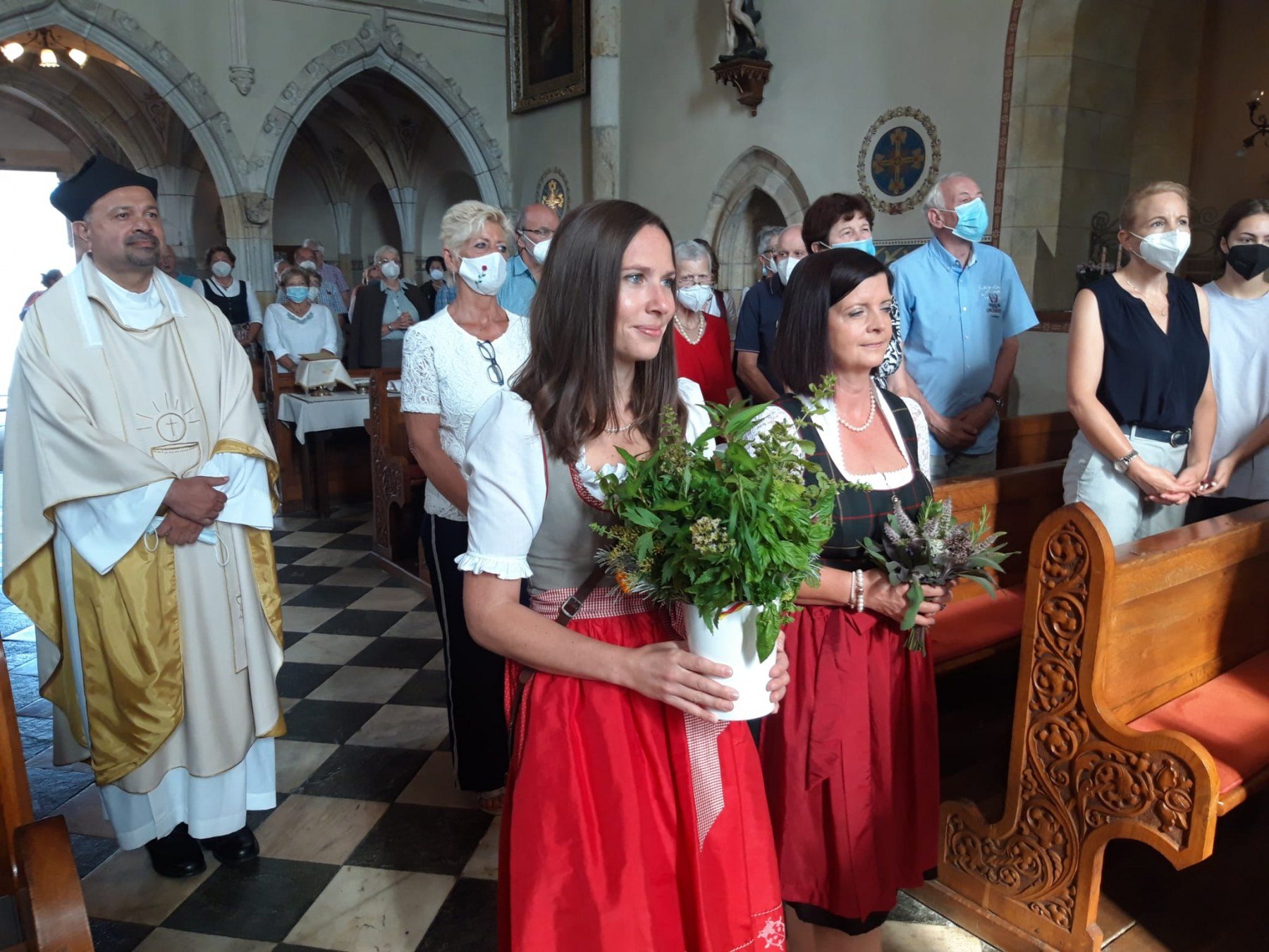 Hochfest Maria Himmelfahrt mit Kräutersegnung