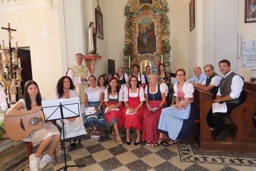 Projektchor der Pfarre zum Marienfest • Sooblikovanje projektni zbor fare 15.08.2023 (Foto: Pfarre Schwabegg- Žvabek)