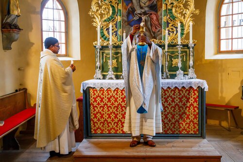 gemeinsame Eucharistiefeier<br />
Foto: Anton Wieser