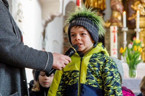 Vorstellung der Erstkommunionkinder<br />
Foto: Anton Wieser