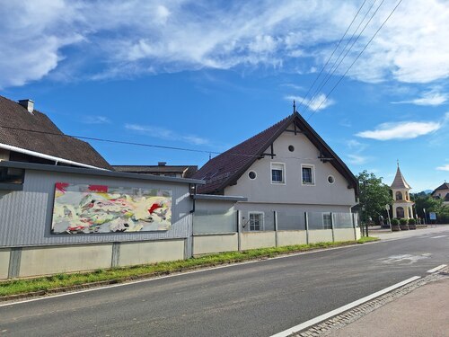 Das Bild des kärntner Künstlers auf der Hausmauer der Familie Offner.<br />
<em>Bild: Offner I.</em>