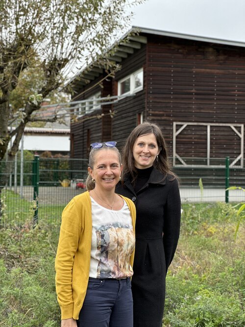 Kindergartenleiterin Carmen Biethan (li.) und Elementarpädagogin Birgit Buchacher (re.) (Foto: Pfarrkindergarten St. Marienheim)