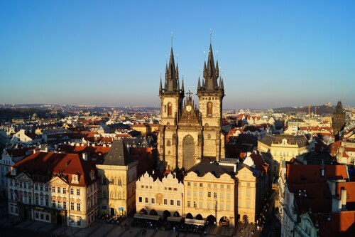 Blick von oben auf die Teynkirche.<br />Foto: P. Emmanuel-Maria Fitz OFM