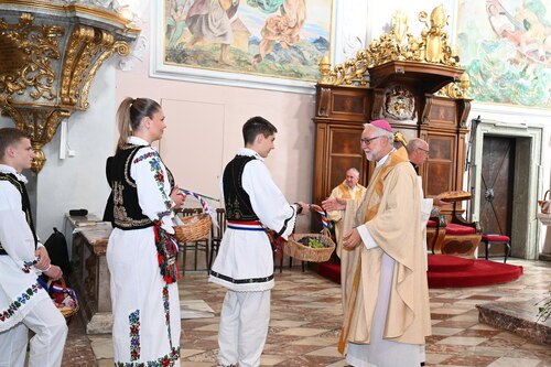 Sonntag der Völker im Klagenfurter Dom am 29. September 2024 (Gotthardt)