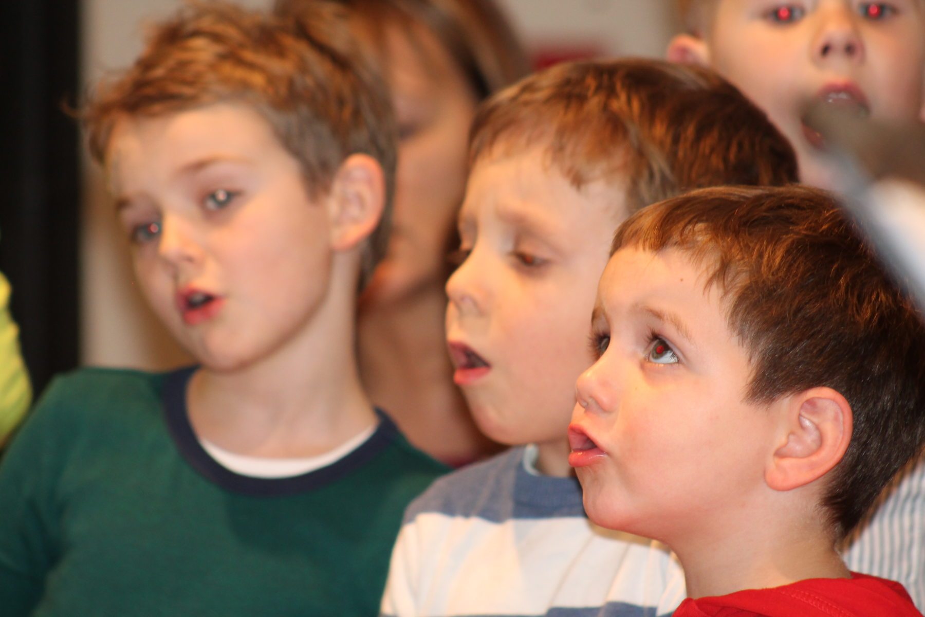 Unsere Kinder singen für die Senioren im Volksheim Waidmannsdorf