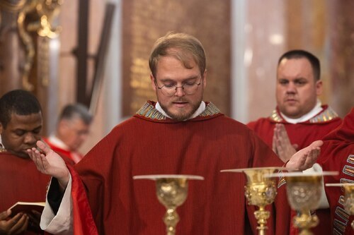 Am 1. September 2024 feiert der gebürtige Kärntner Luca Fian in St. Nikolai seine Nachprimiz.<br />
Foto: Diözese St. Pölten