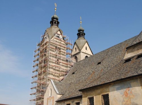 Der eingerüstete Südturm (© Foto: msajovitz)