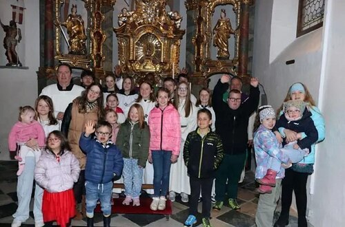 Viele folgten der Einladung nach Feldkirchen zu kommen (Foto: privat)